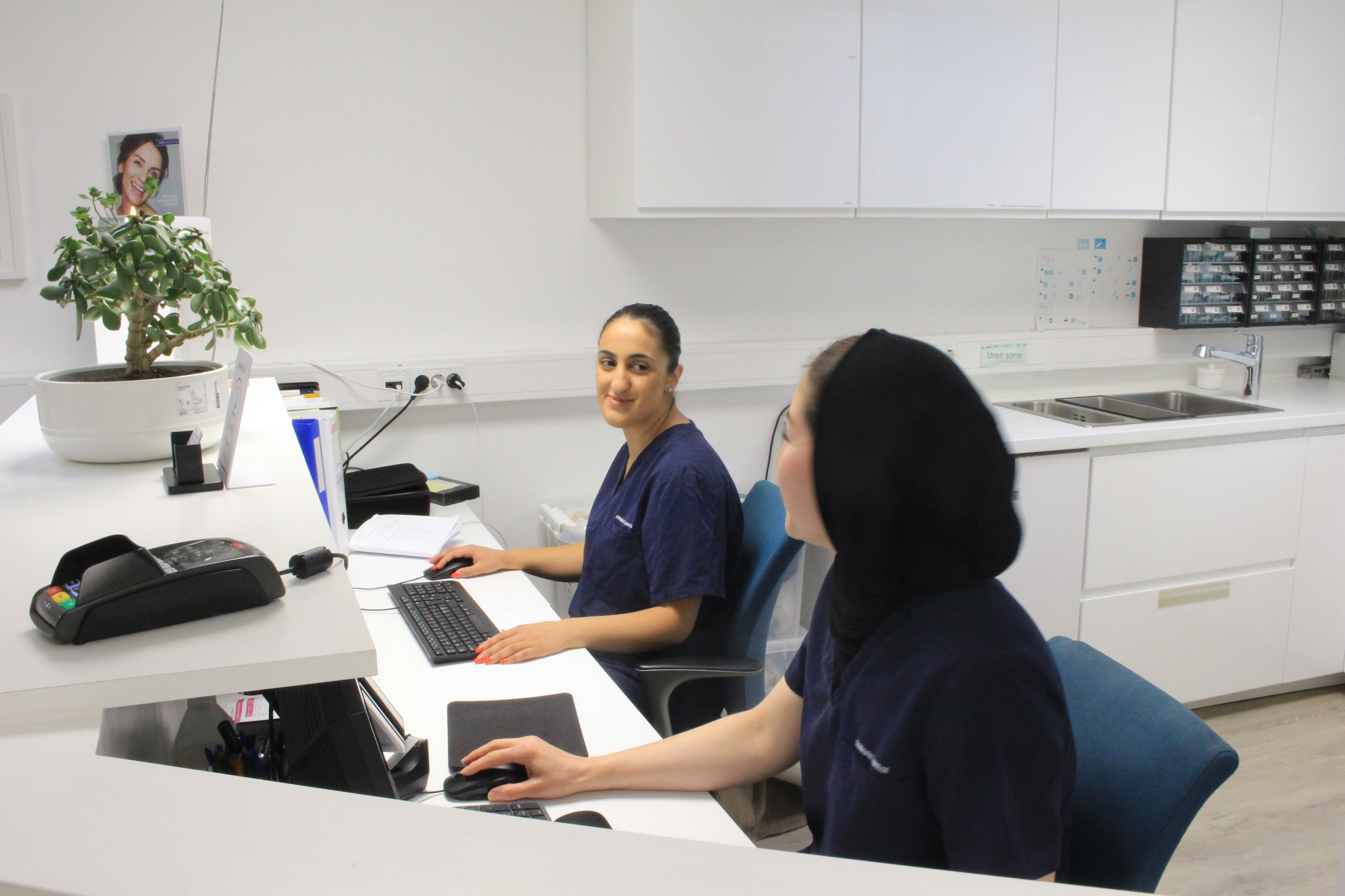 Vanlige spørsmål hos tannlege i Strømmen: Rolige og tydelige svar du kan stole på